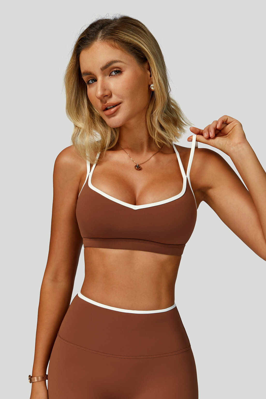 Contrast Cross-Back Yoga Bra